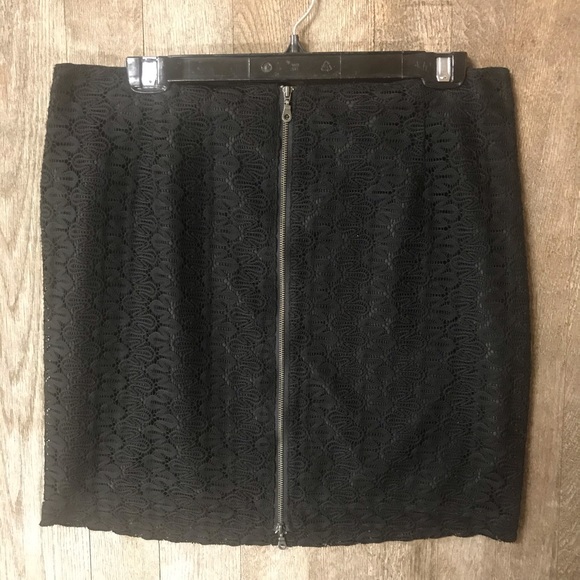 NWT OXMO XL Women’s Zippered Back Skirt - Picture 2 of 2